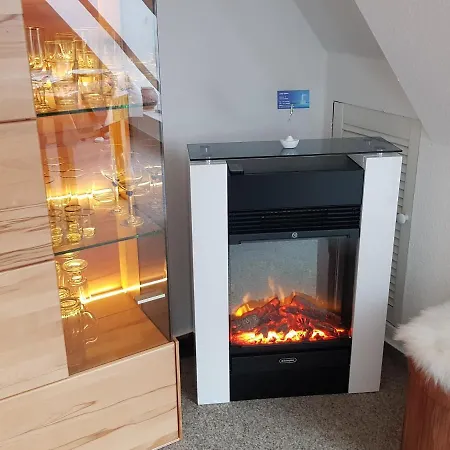 Fewo Segelhafenidyll - Direkte U. Ruhige Wasserlage Apartment Karlshagen Exterior photo