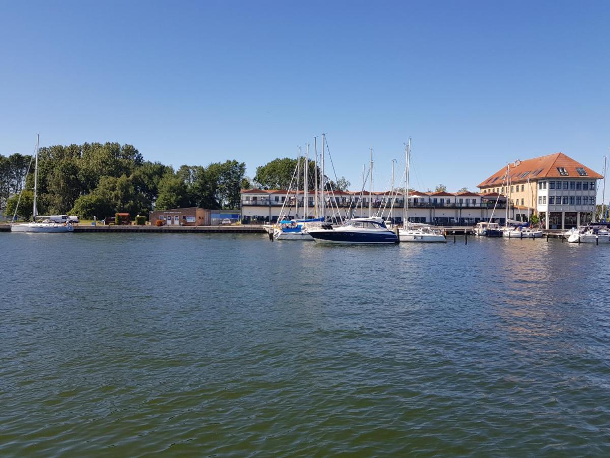Fewo Segelhafenidyll - Direkte U. Ruhige Wasserlage